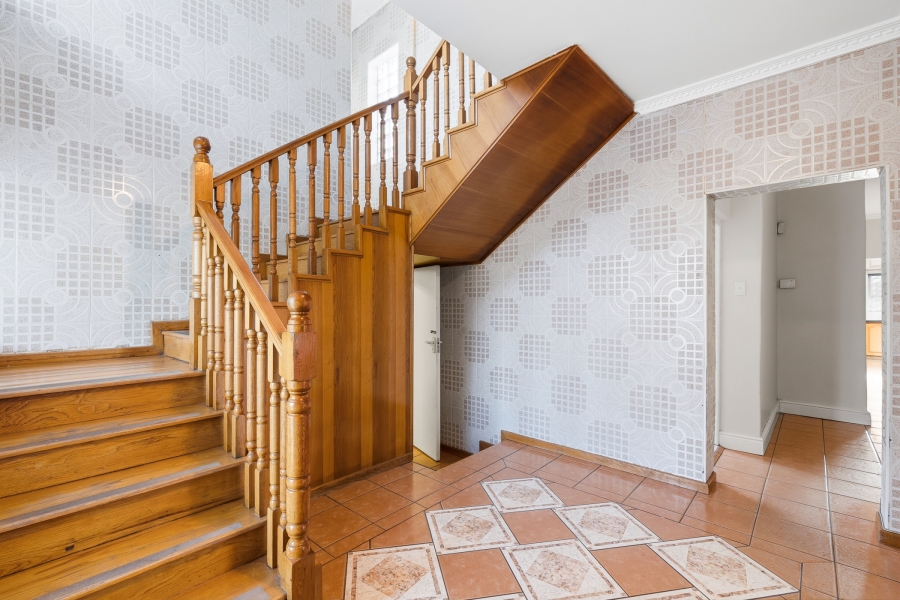 6 Bedroom Property for Sale in Pinelands Western Cape